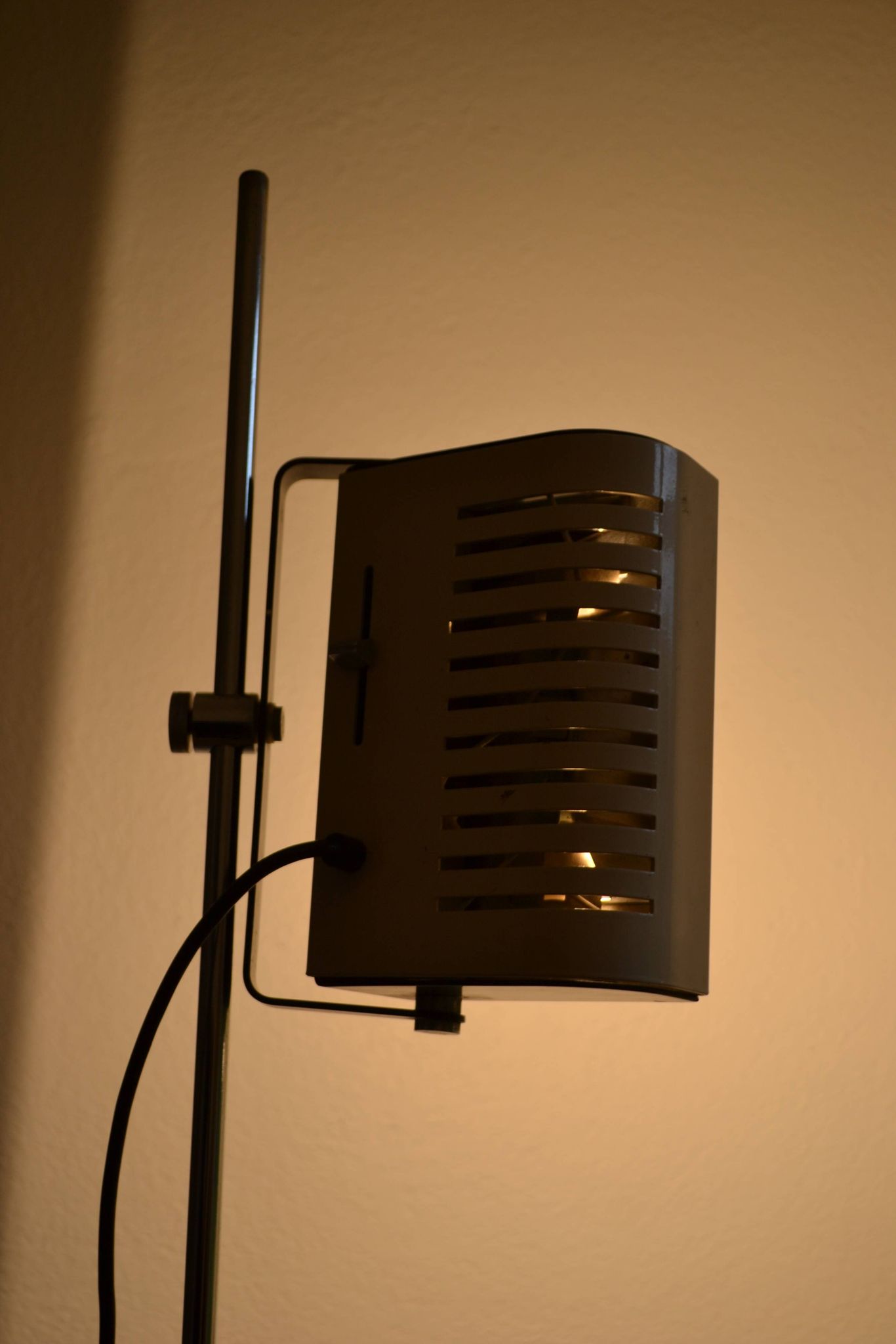 White halogen floor lamp, DLG 626 design, Joe Colombo, circa 1970
