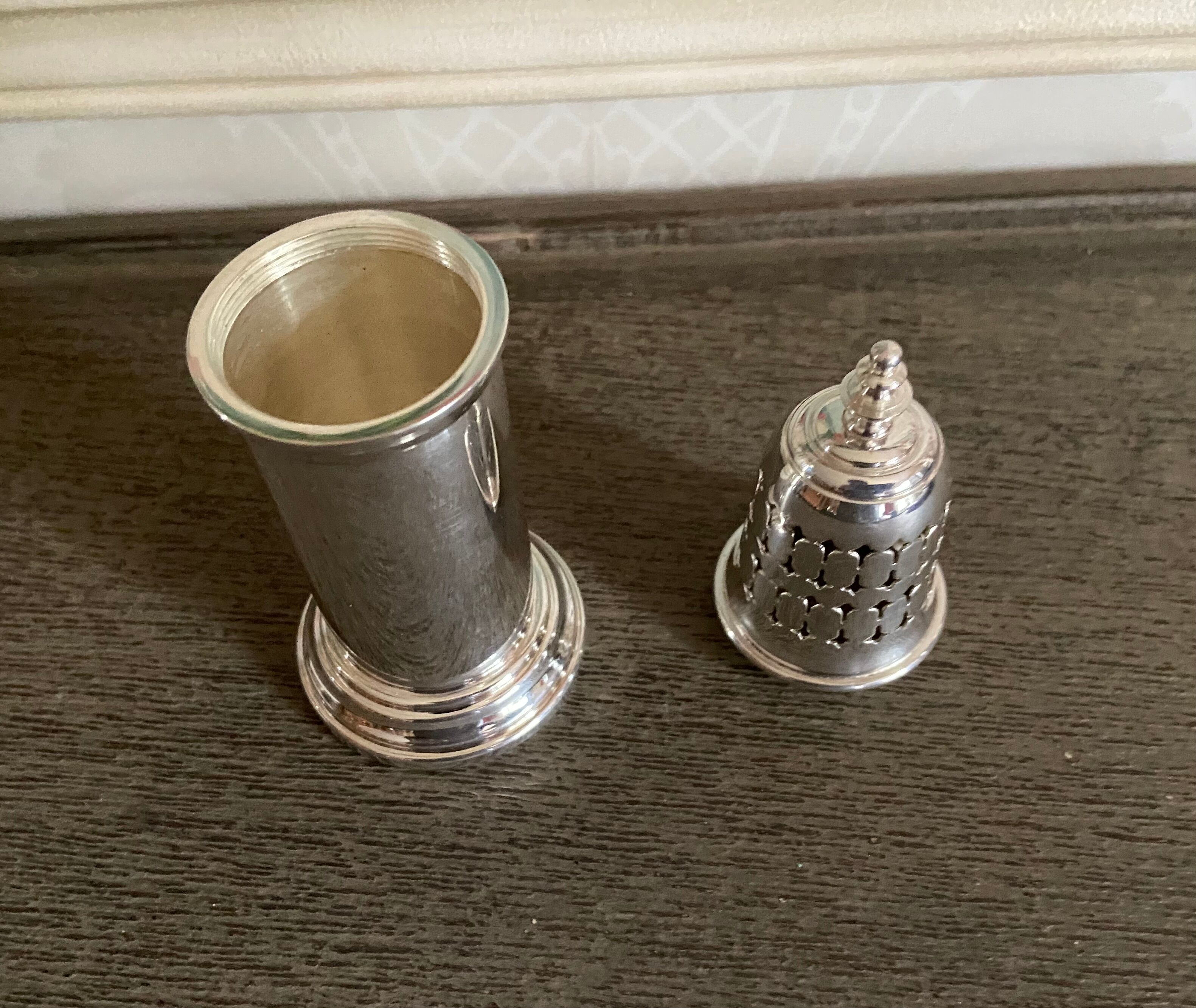 “Louis XIII” shaker