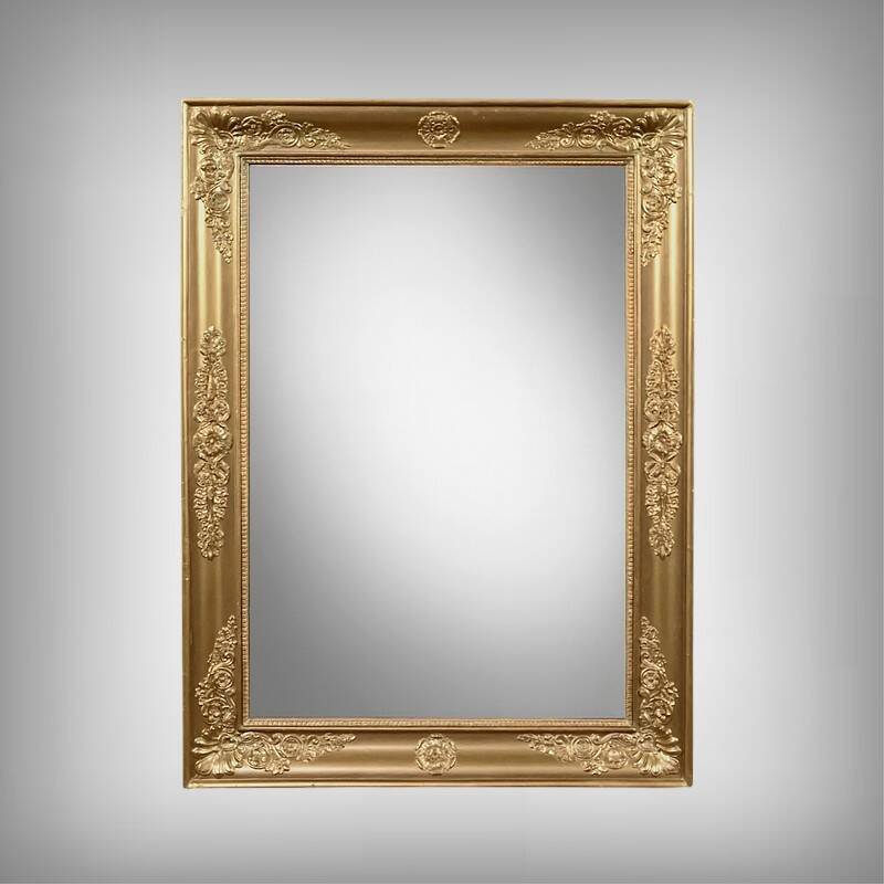 Important miroir en bois doré, style Restauration – Milieu XIXe