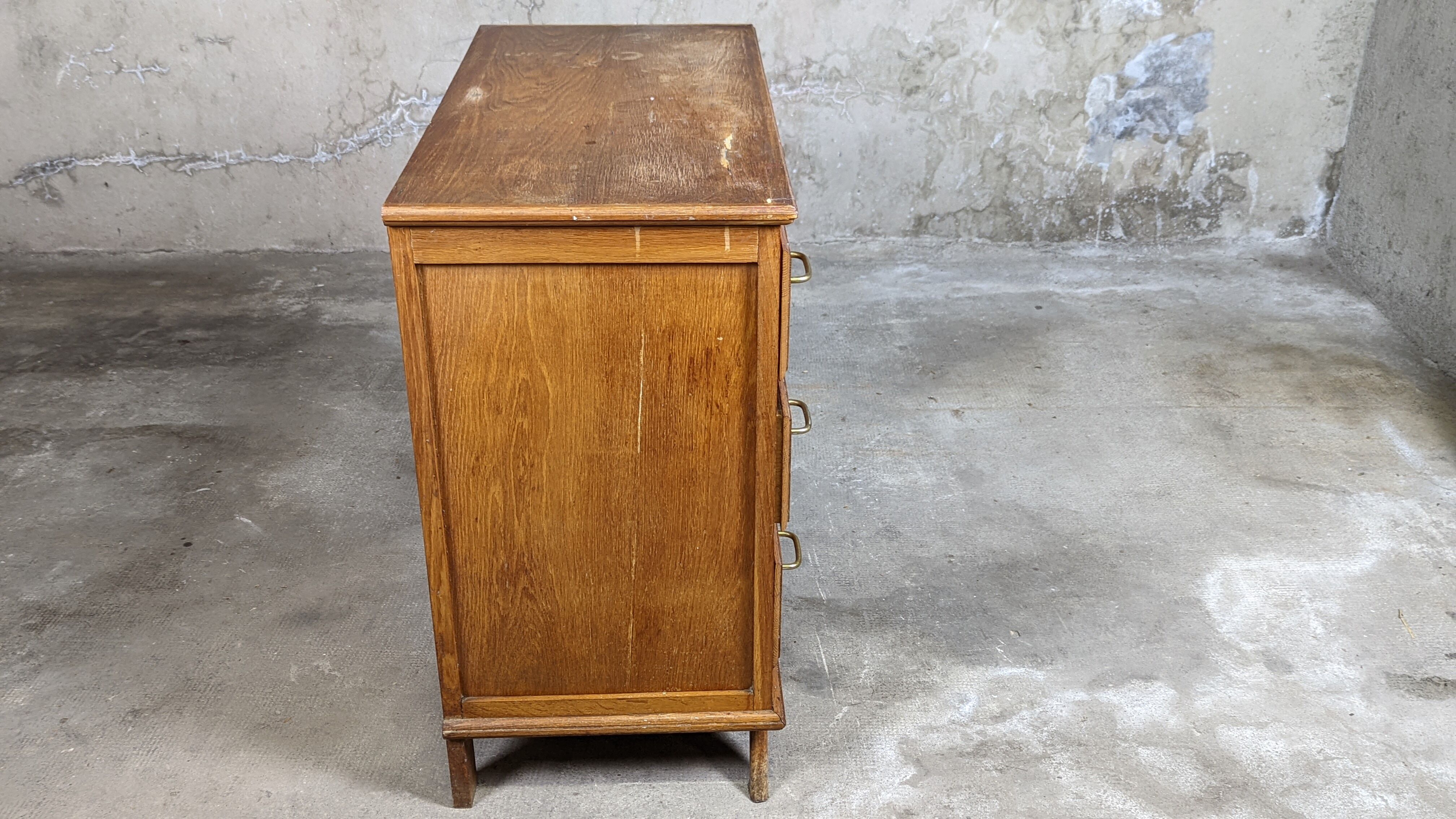 Commode pied compas scandinave