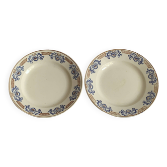 Pair of Longwy Terre de fer plates