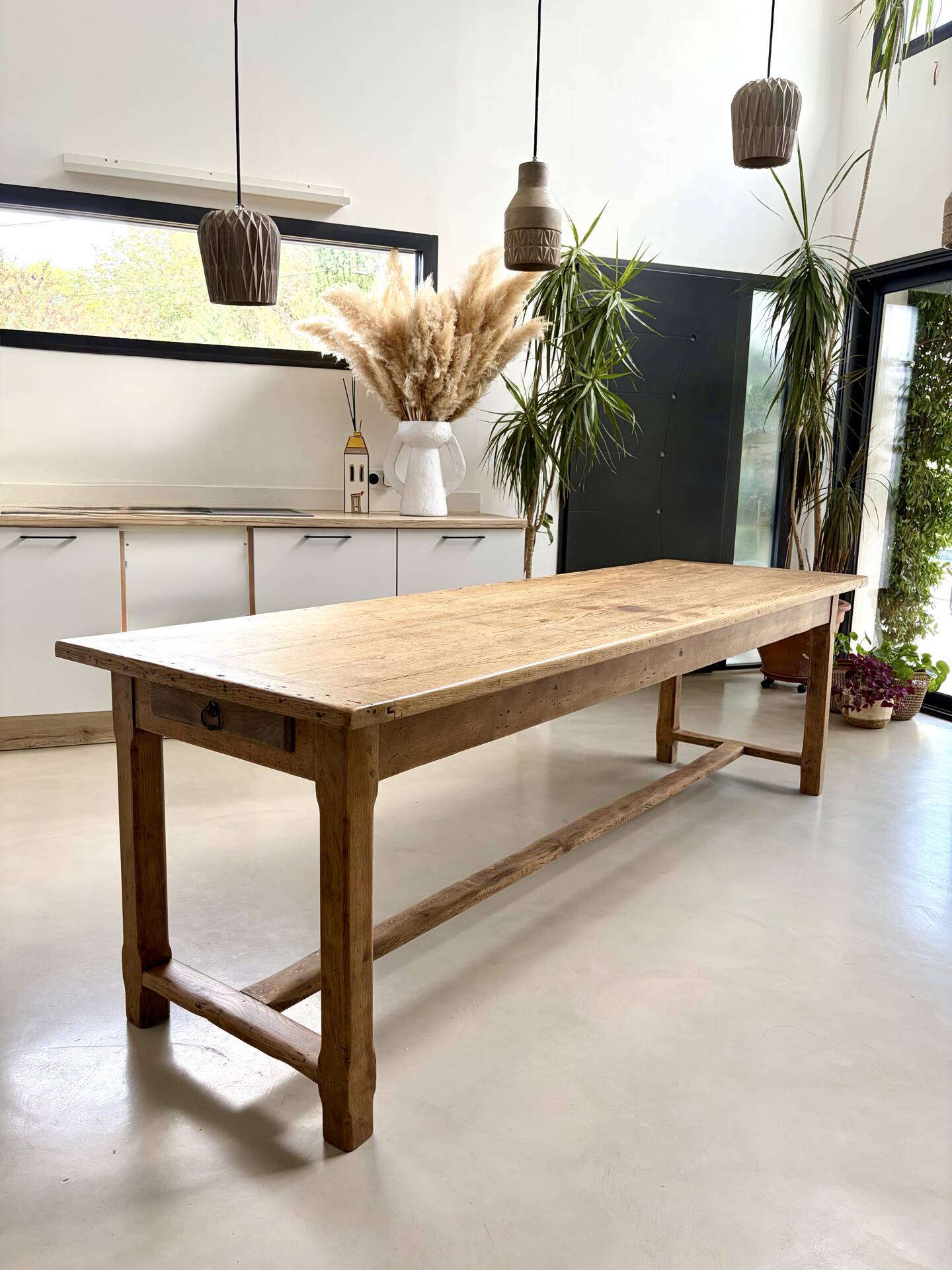 Farm table