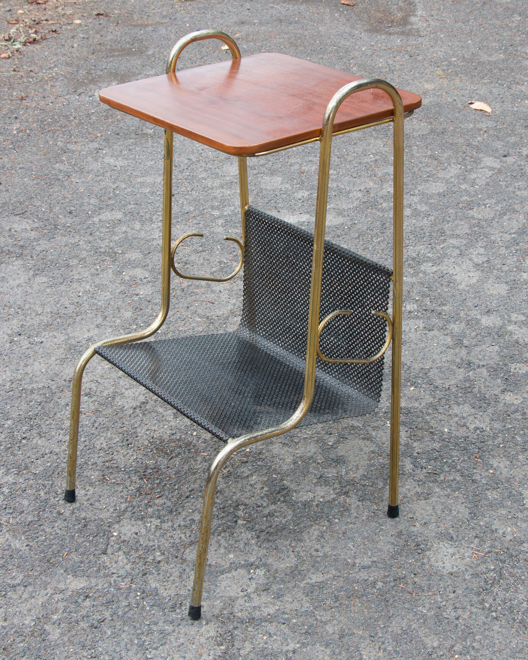 Table d'appoint avec porte-revue