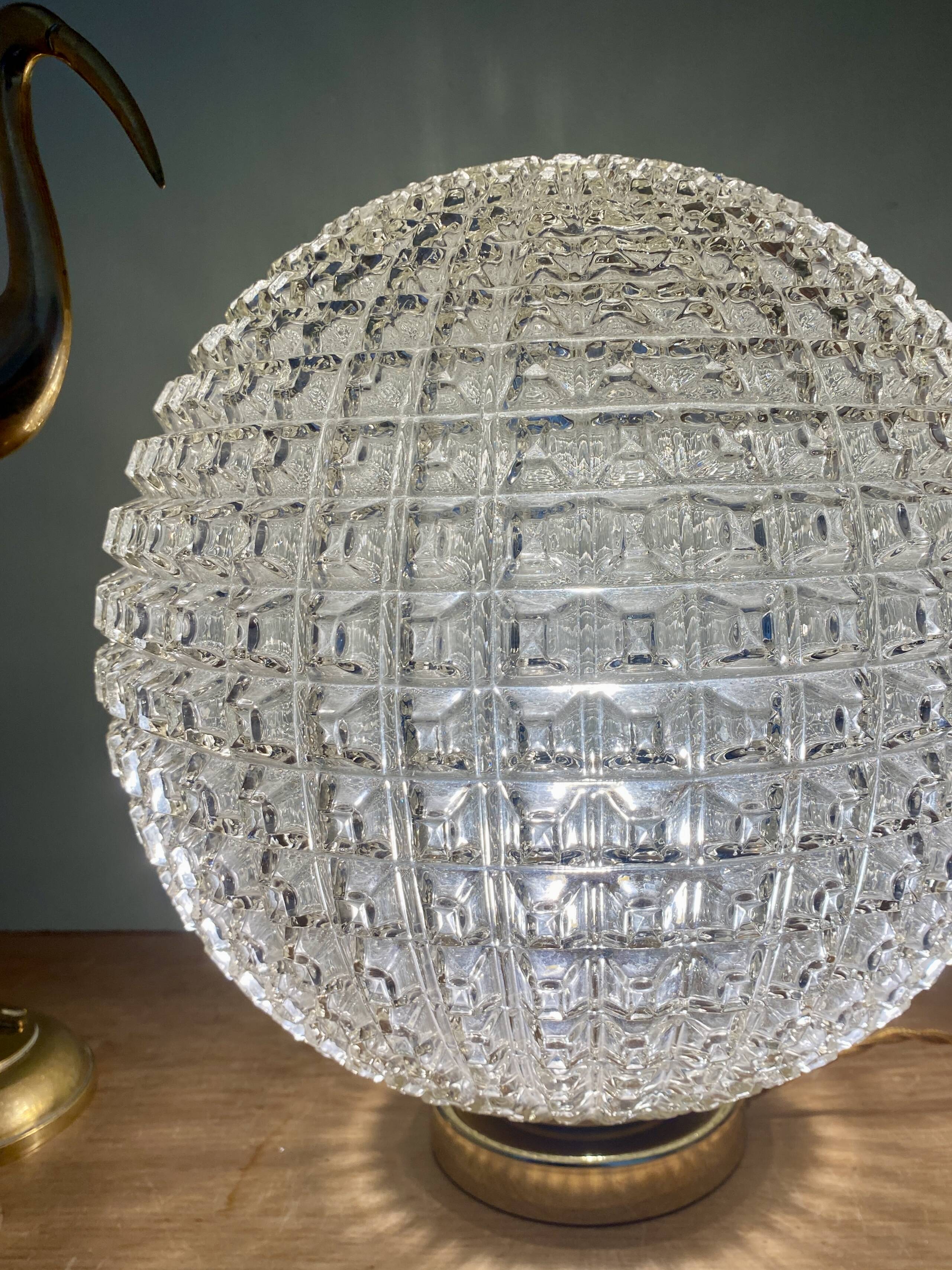 Lampe à poser globe vintage XXL en verre pointe de diamant
