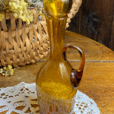 Blown glass oil dispenser with bubbles