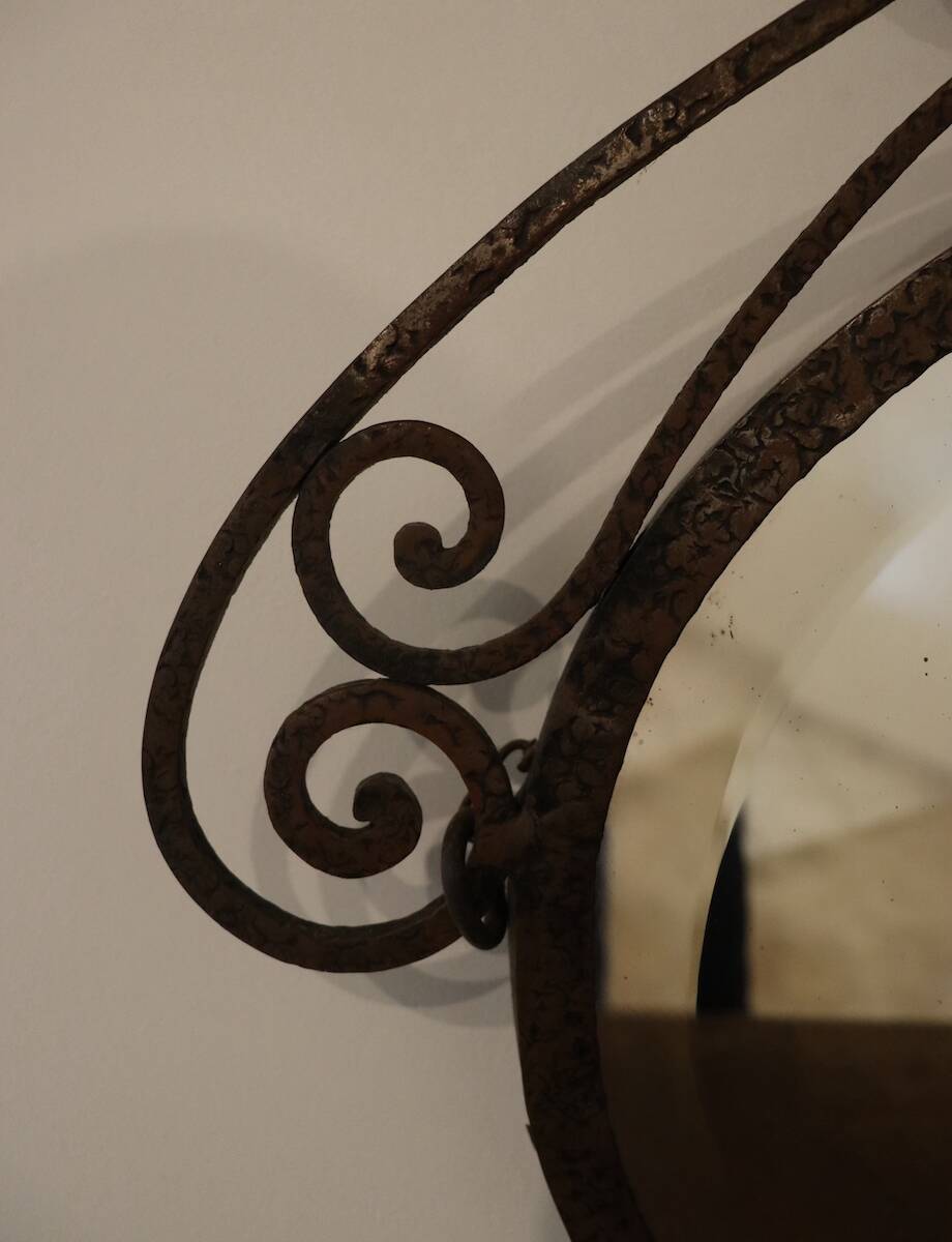 Miroir ovale en fer forgé Art Nouveau