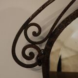 Miroir ovale en fer forgé Art Nouveau