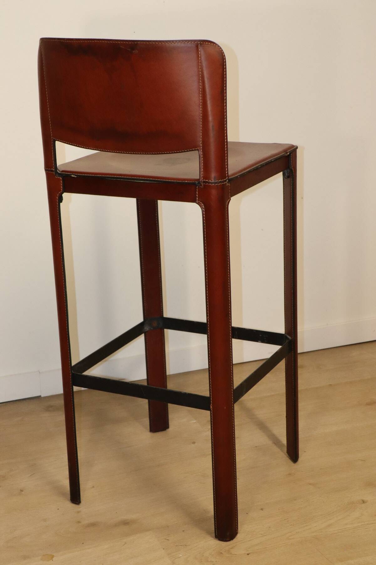 Matteo Grassi high stool in leather and metal