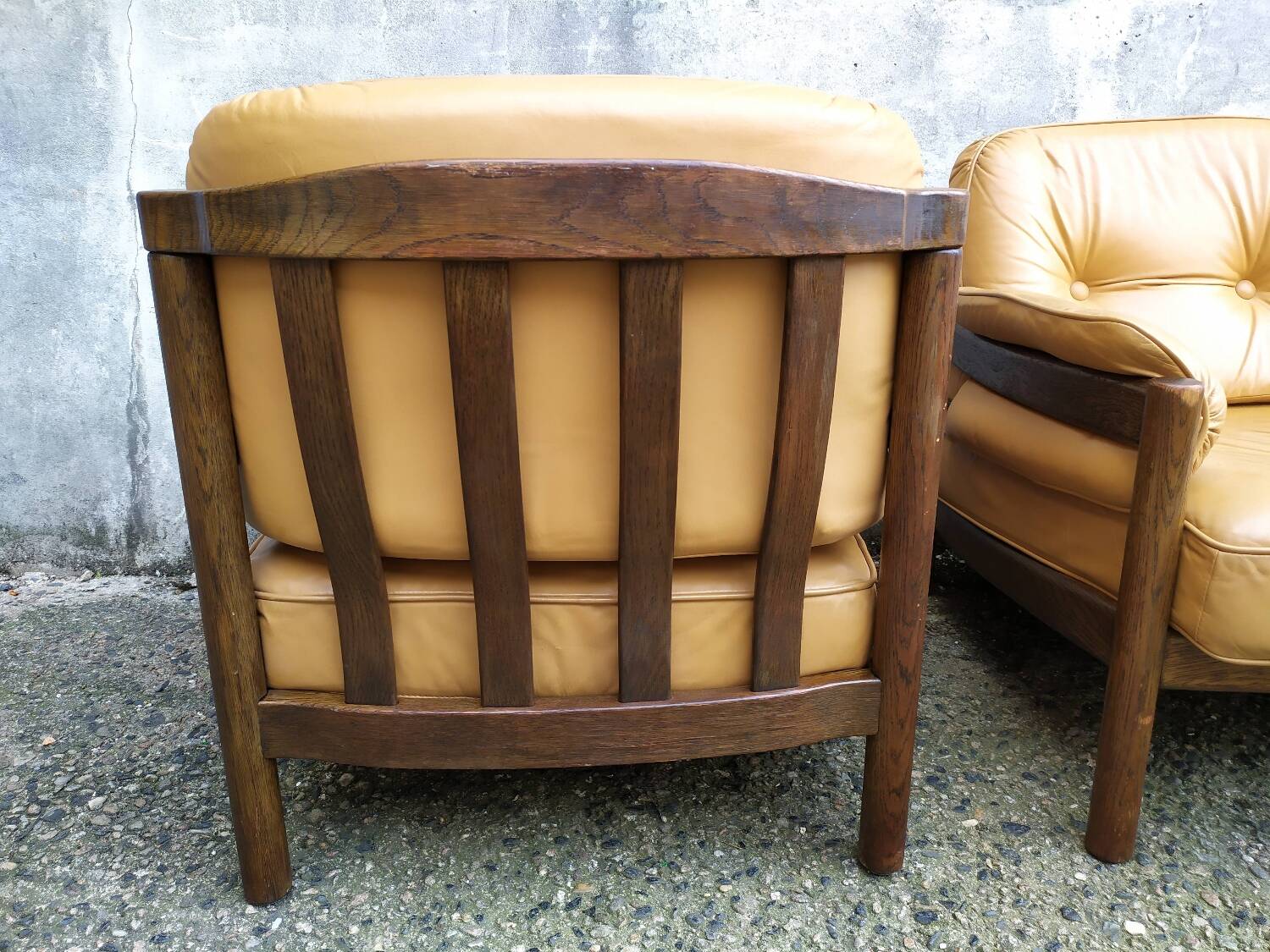Scandinavian leather lounge