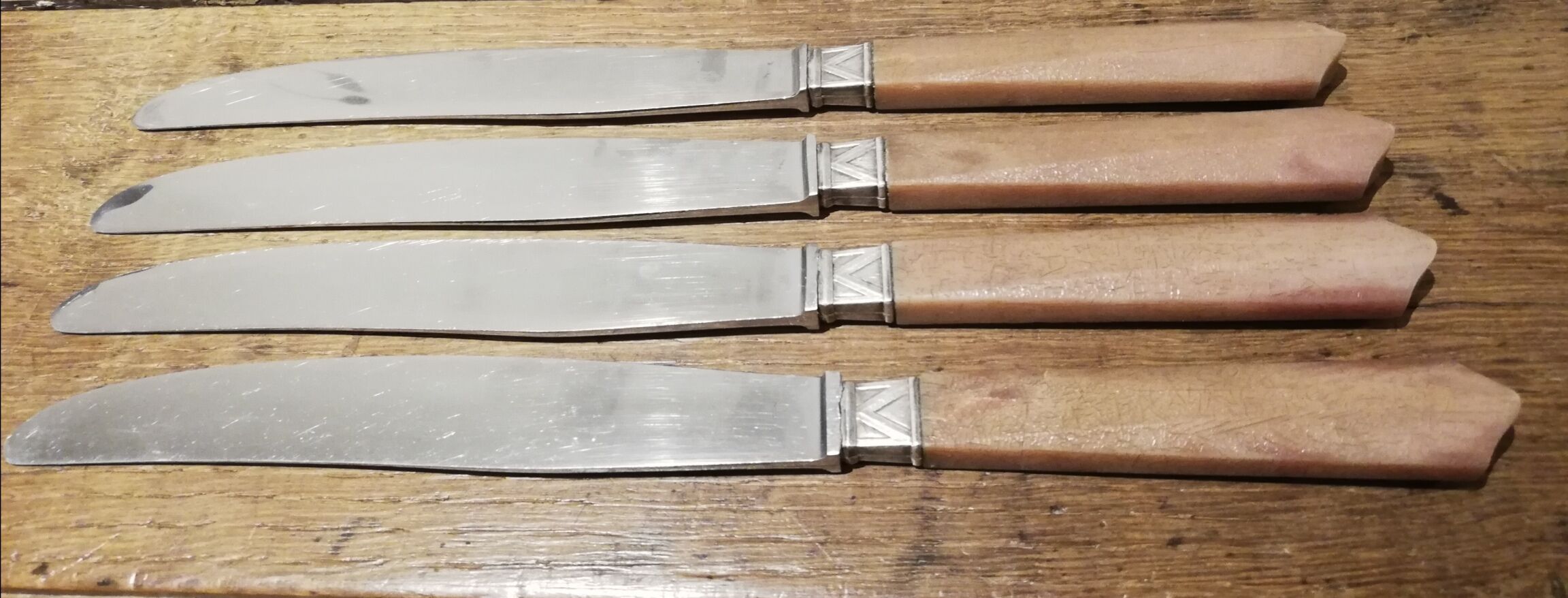 4 Art Deco knives monogram CR
