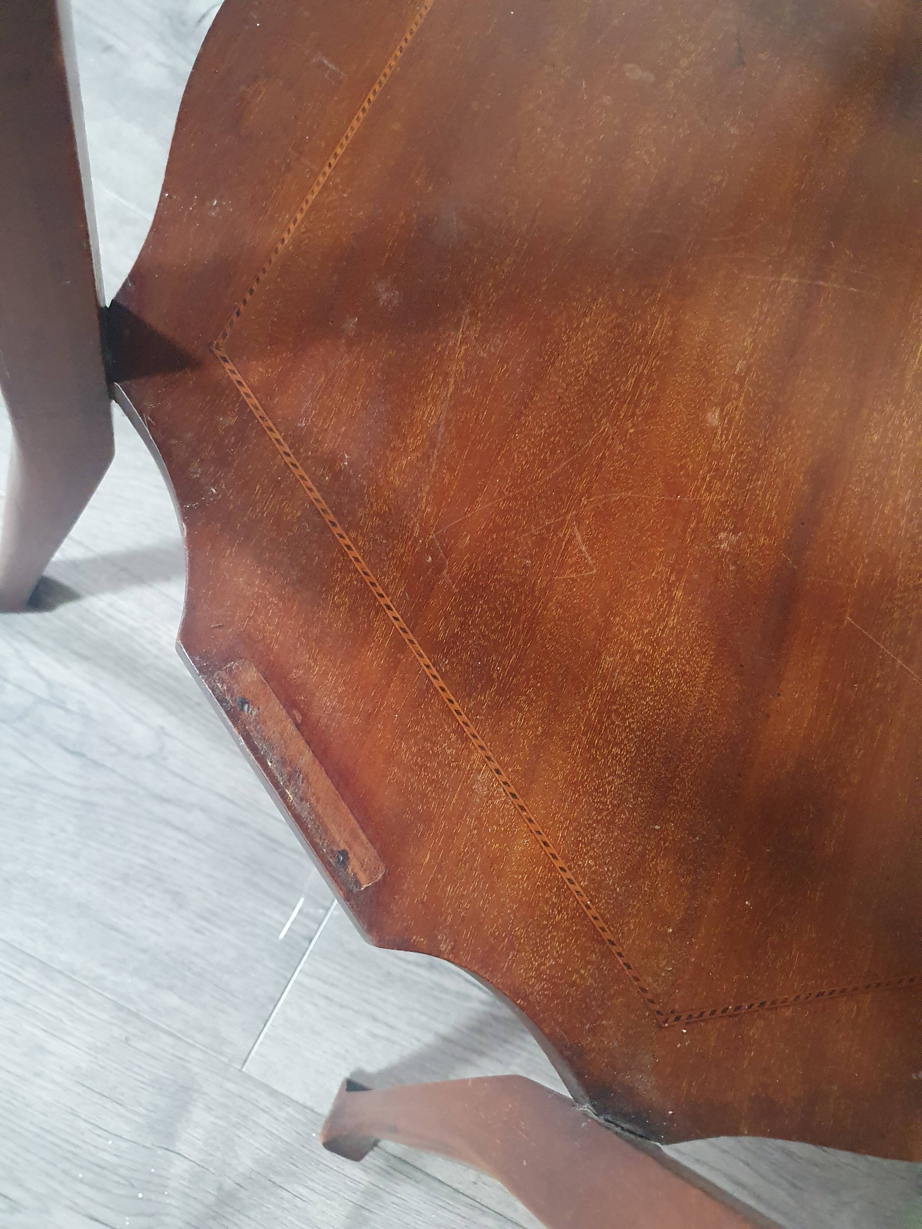 table d'appoint en marqueterie vintage the peppercorn brothers deptford broadway  quelques traces d'