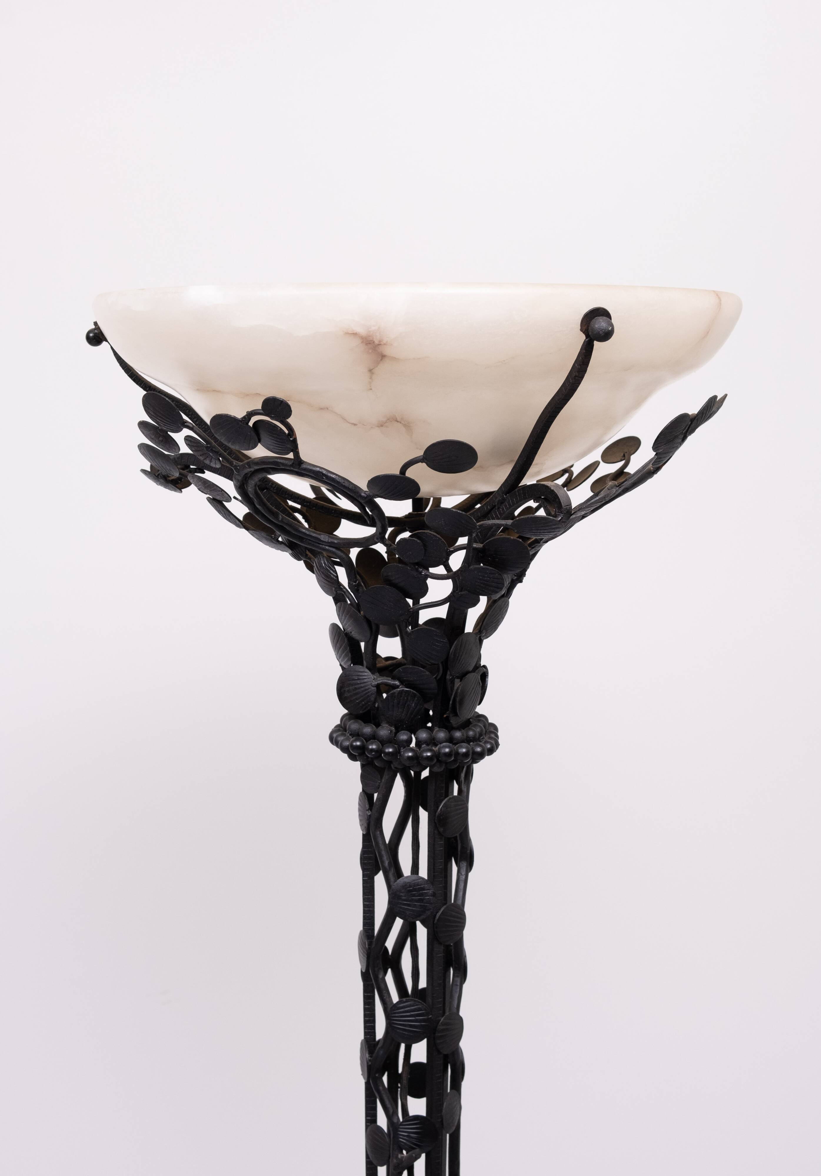 Edgar Brandt style Art Deco floor lamp in wrought iron with alabaster cup