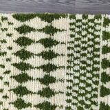 Traditional handcrafted Berber rug, size 100 x 200 cm