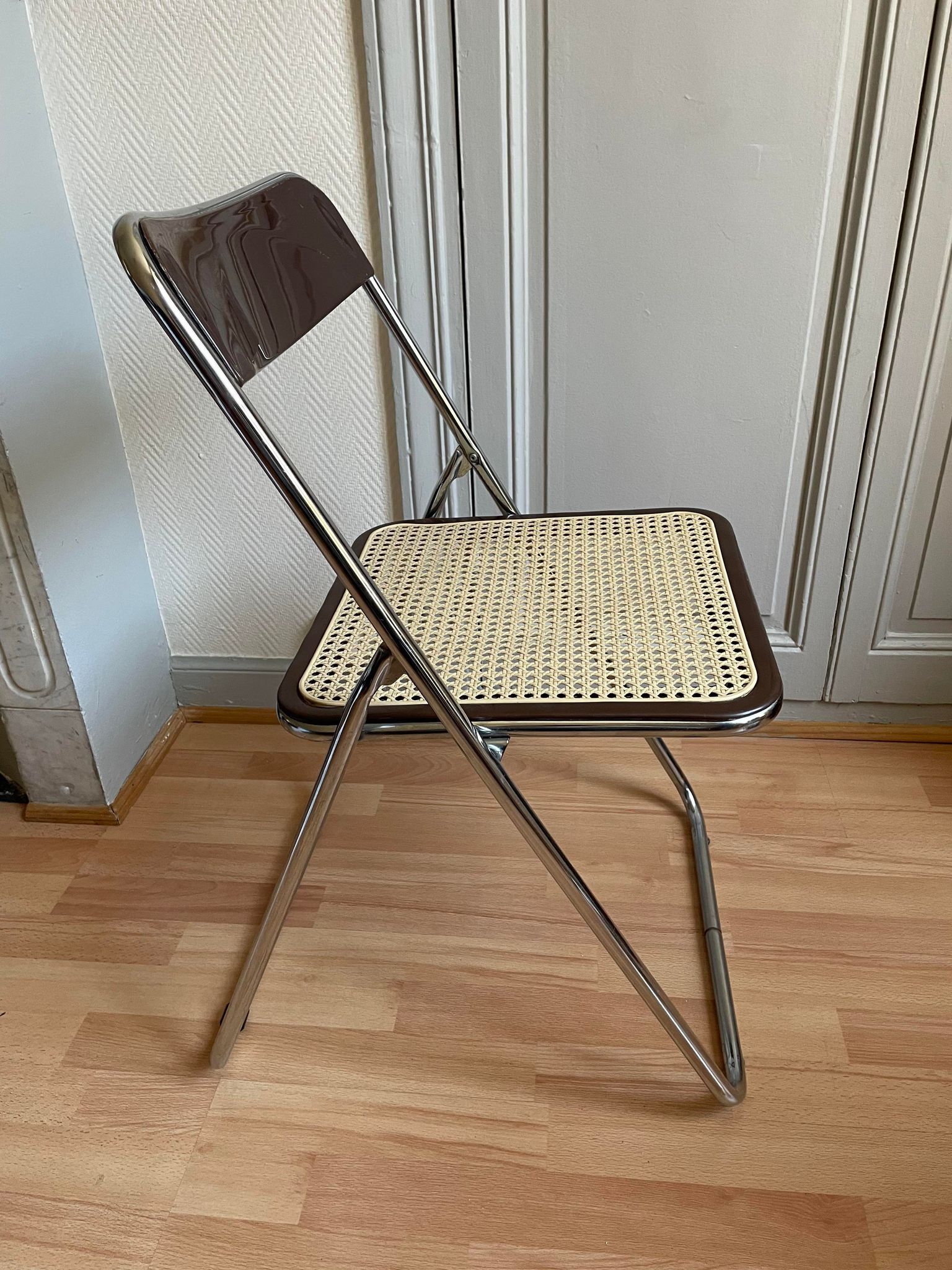 Canning folding chair