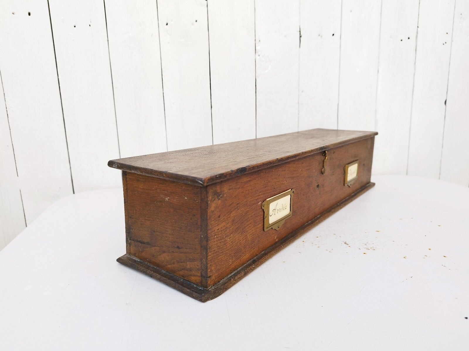 Varnished wooden box Hotel vintage storage