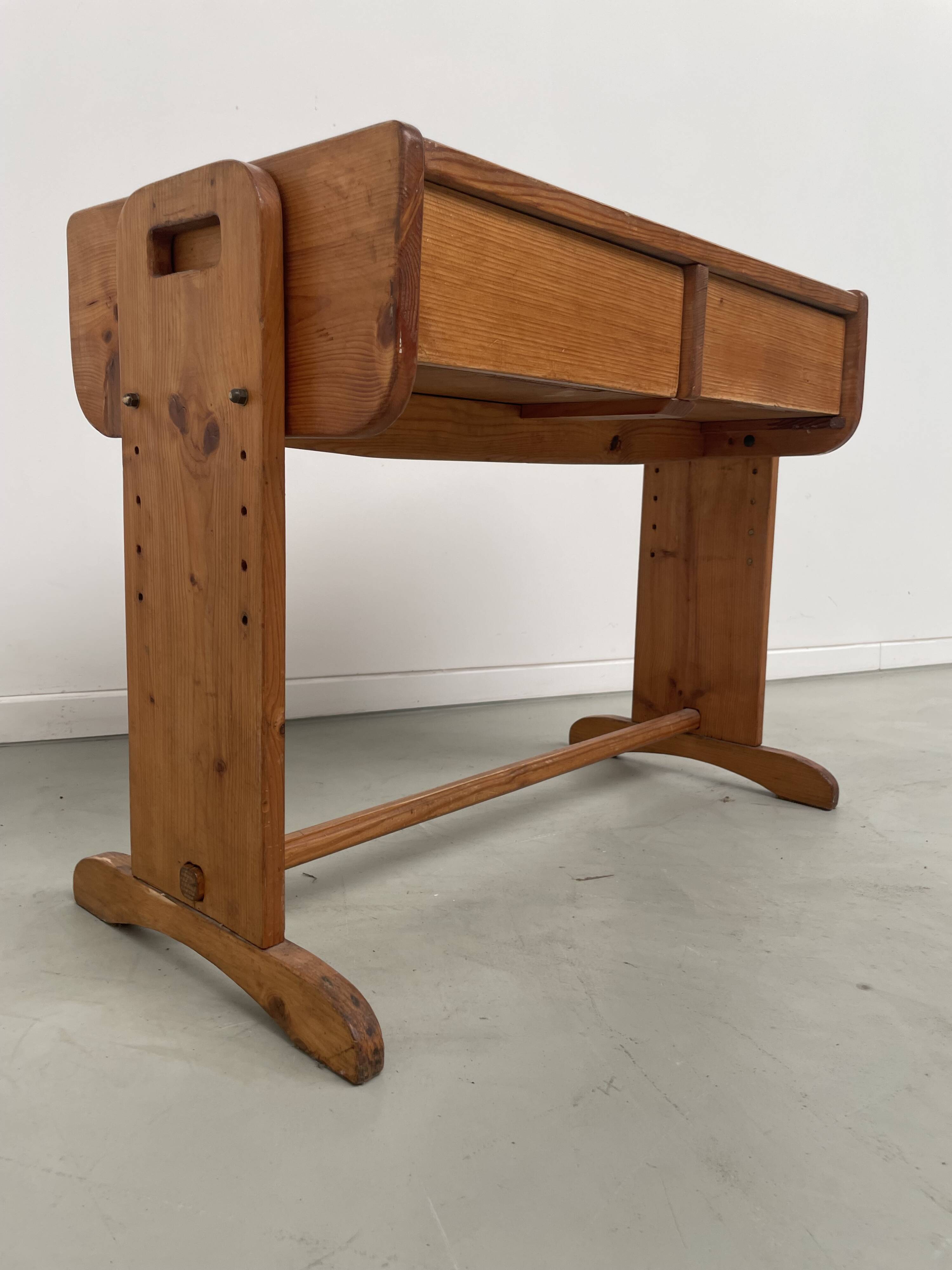 Children's pine desk from the 80s