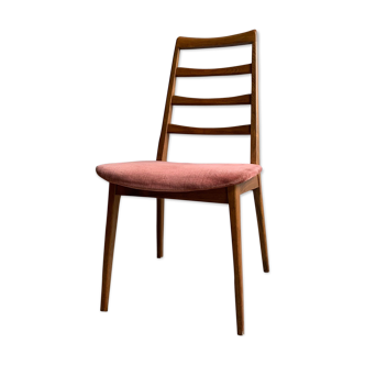 Vintage Scandinavian-style pink velvet chair