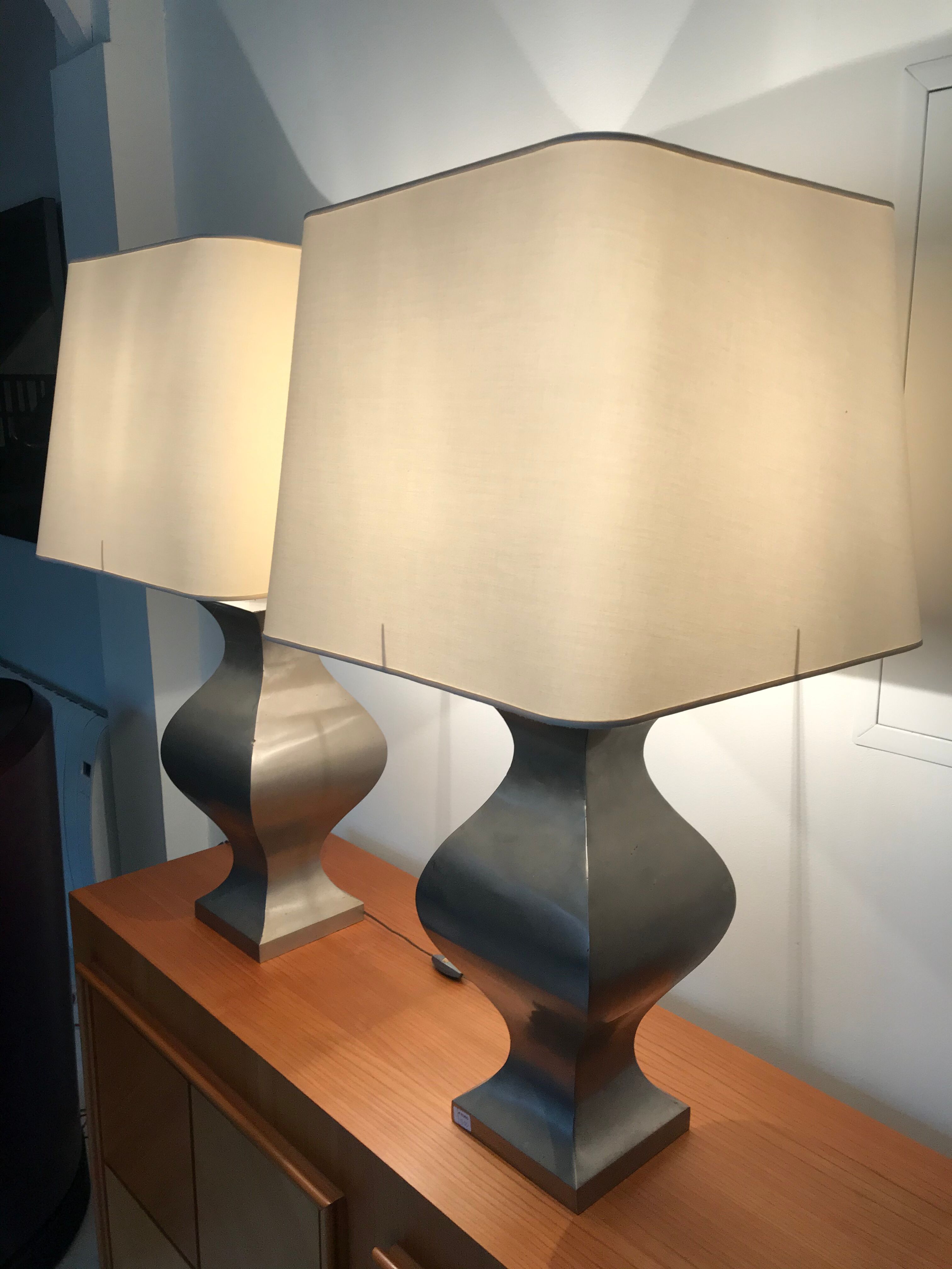 Paire de lampes en métal 1970