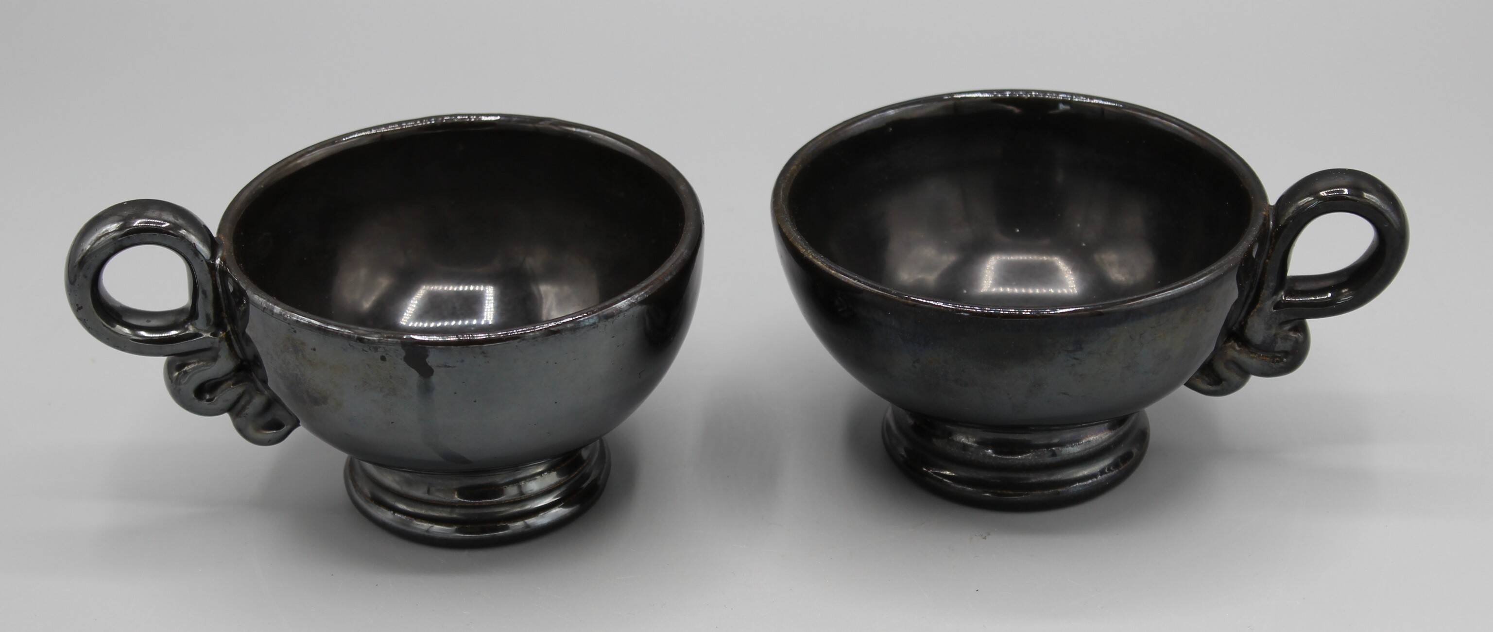 2 vintage design ceramic cups accolay