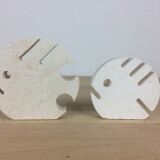 Fratelli Mannelli fish card holder in travertine