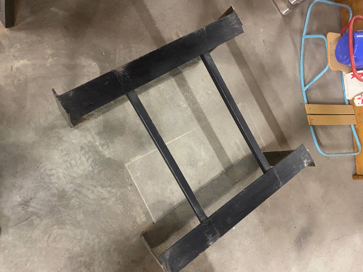 Table d'appoint brutaliste de Paul Kingma, années 1960