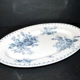 Plat ovale à décor de fleurs bleues u&c Sarreguemines, service "Flore"
