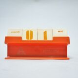 Perpetual Calendar 70s