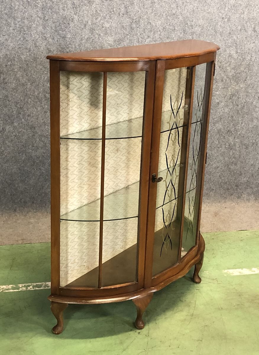English Art Deco walnut showcase