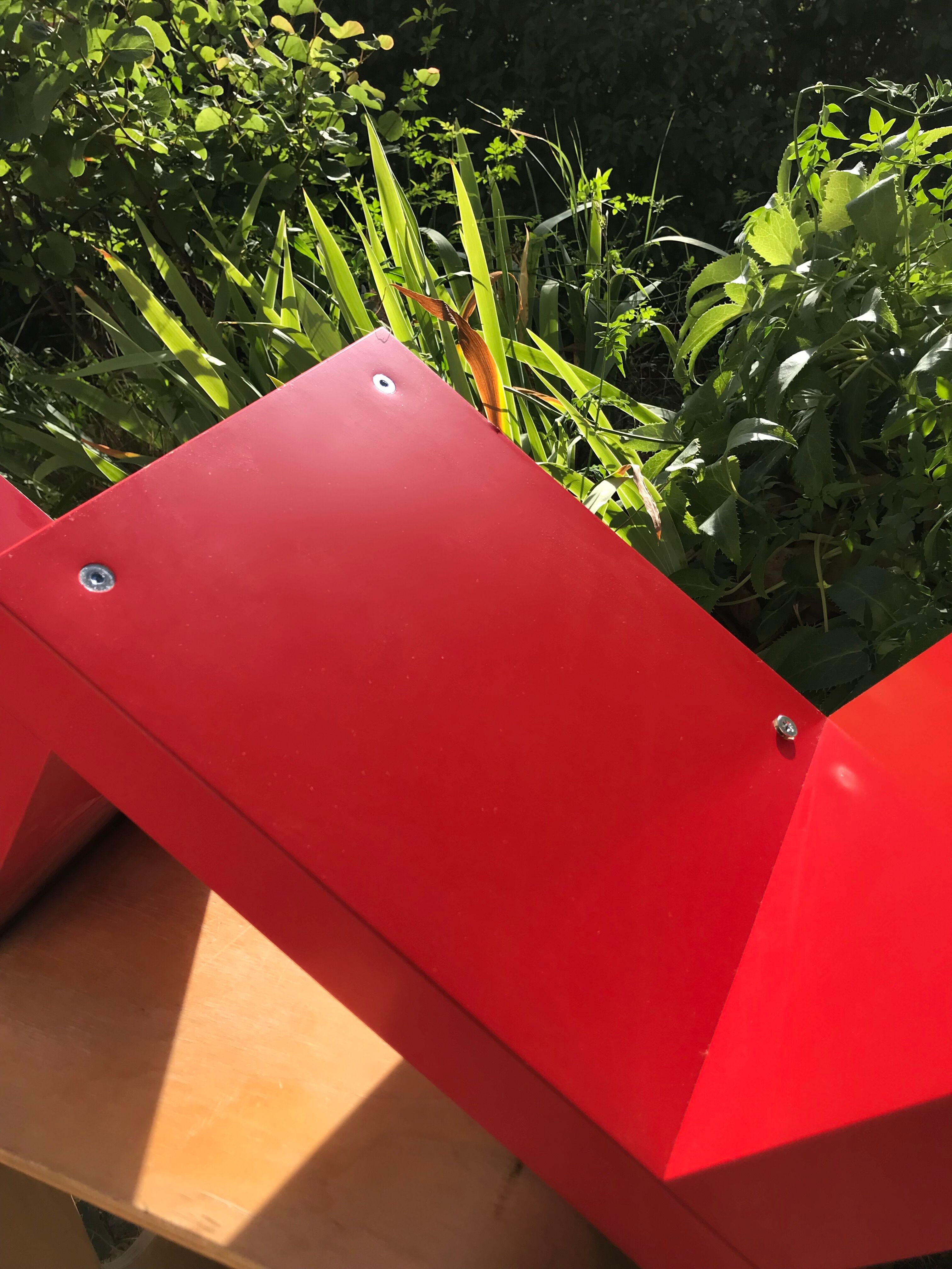 Shelf staircase Zig-Zag graphic design red serie LACK Ikea vintage 1980