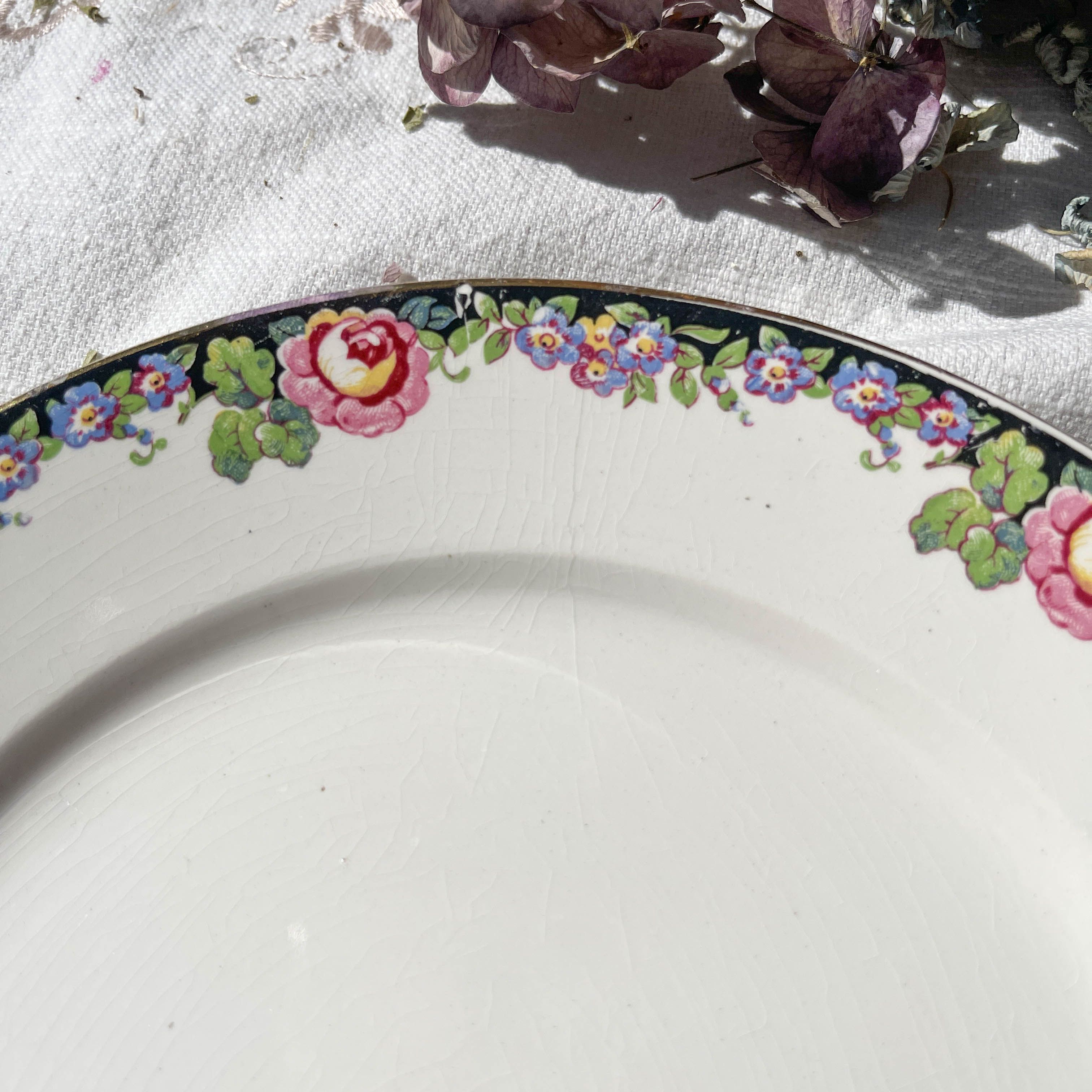 4 Digoin opaque porcelain plates with floral pattern "3984"
