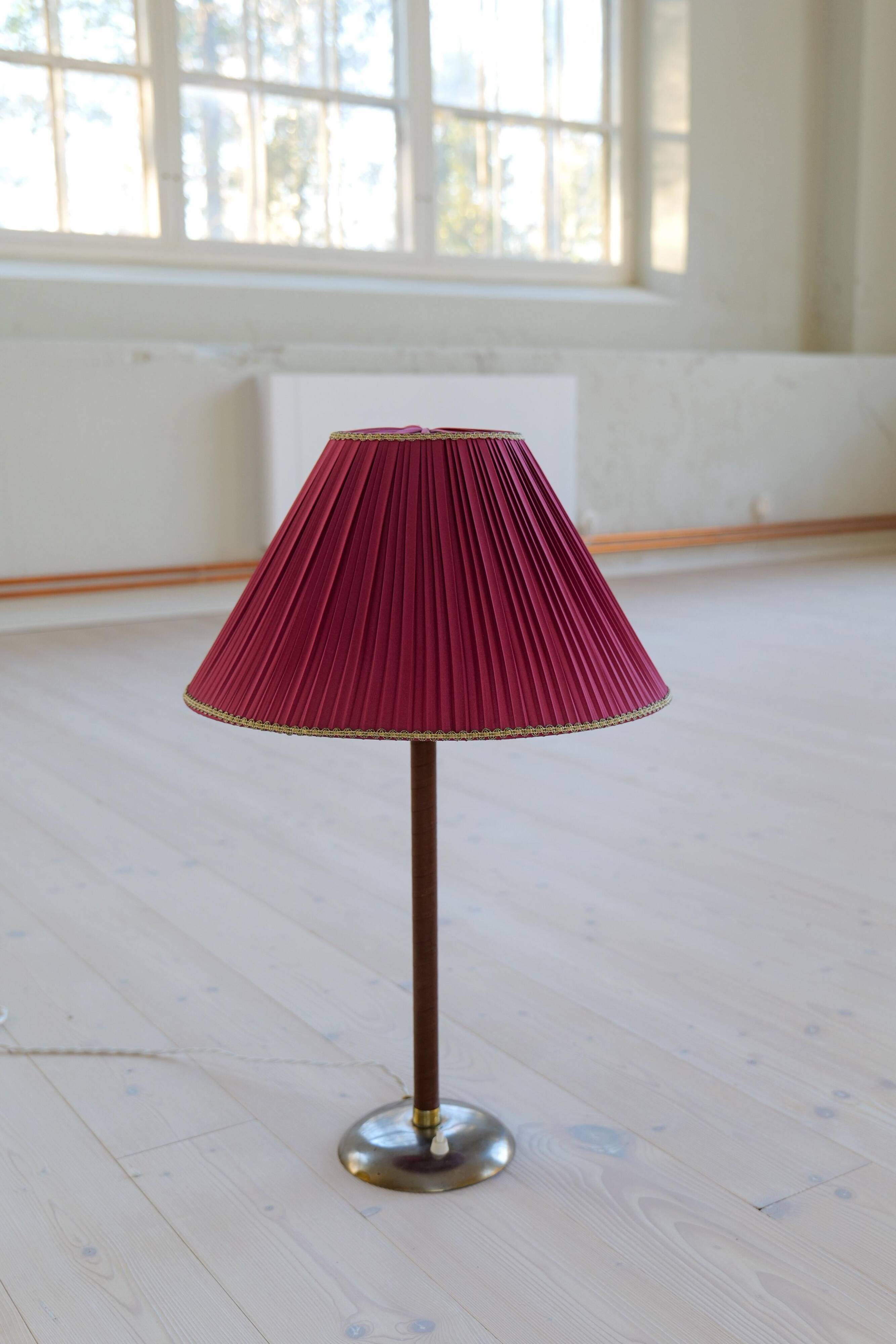 Art Deco table lamp made in Sweden, 1940s.