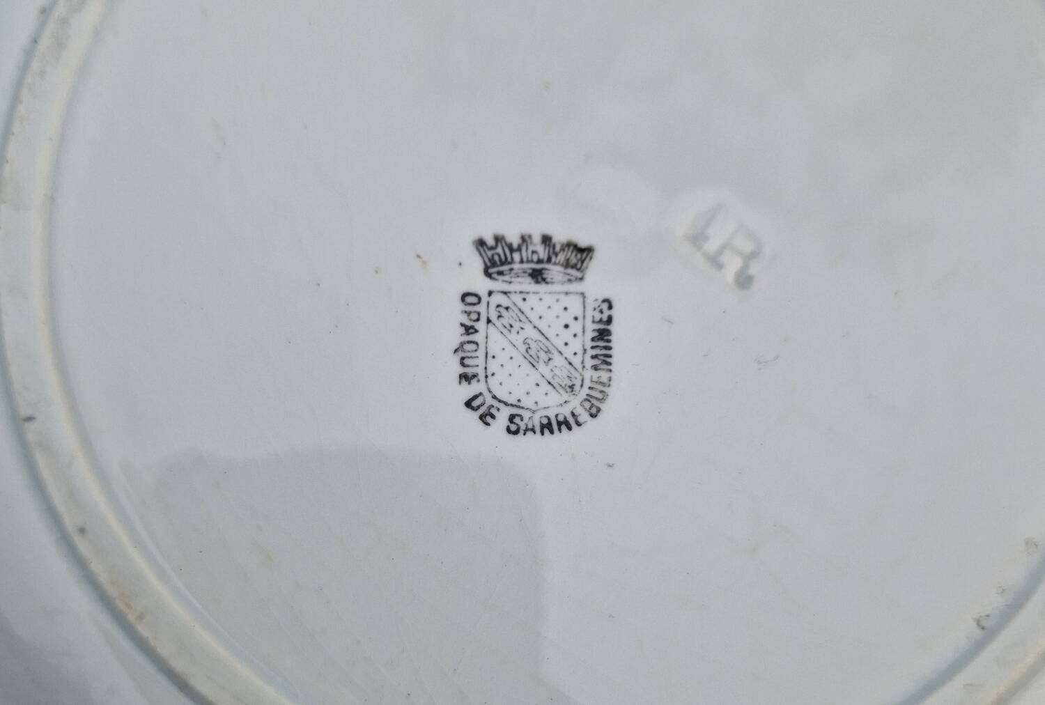 4 old plates 1900 Sarreguemines