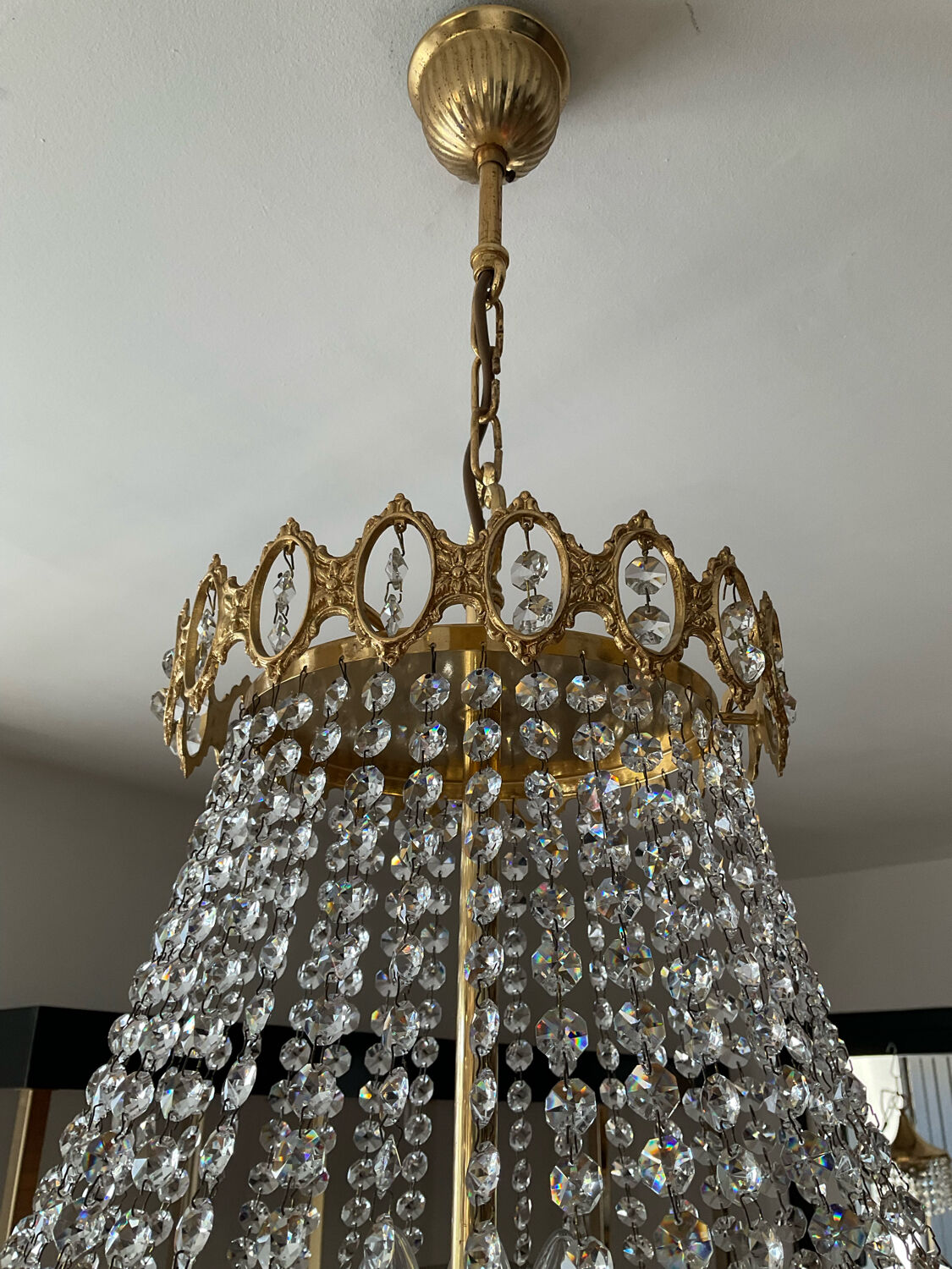 Lustre cascade en bronze et pampilles de cristal