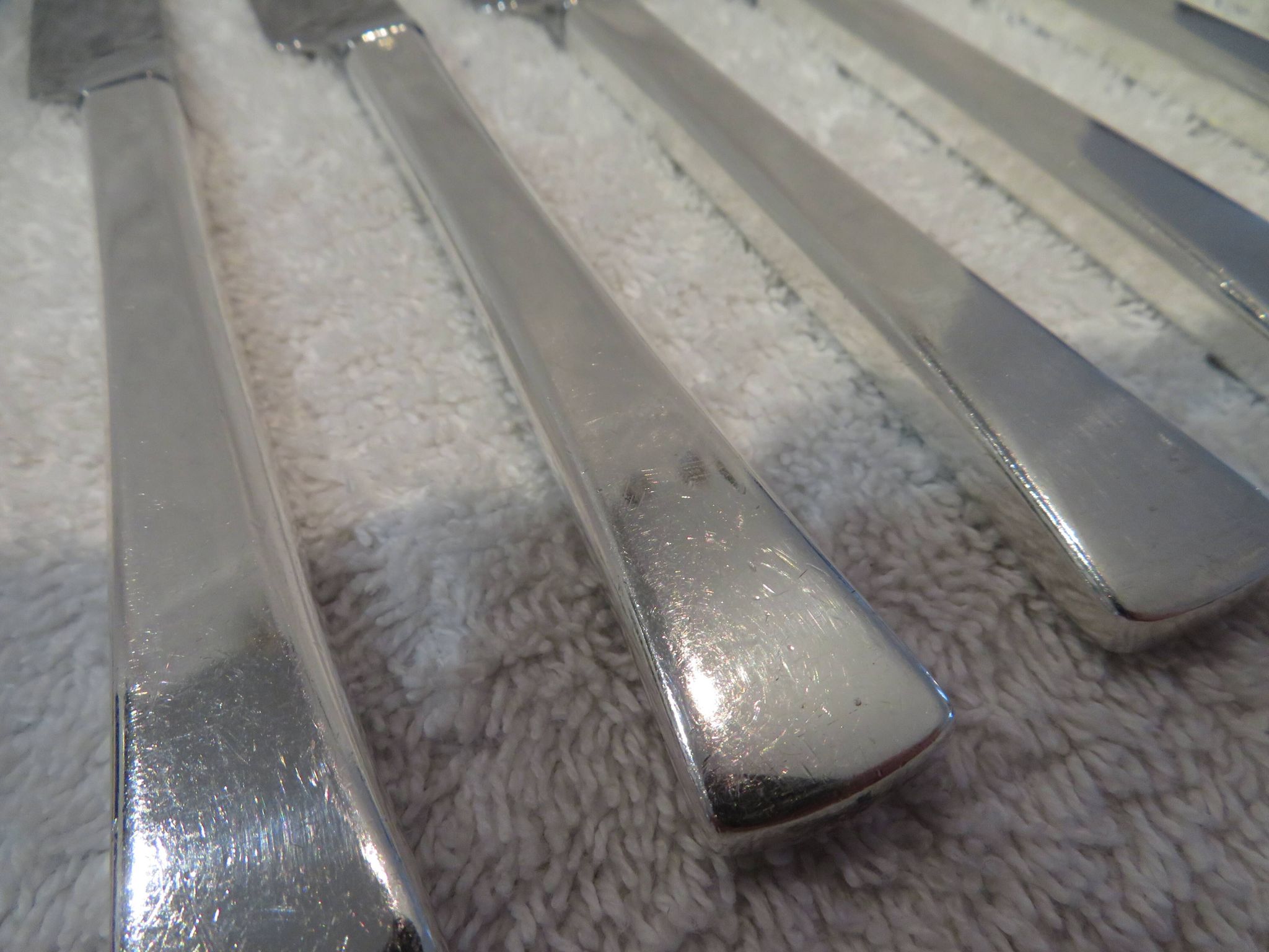 12 Christofle Concorde silver plated dessert knives, 19cm