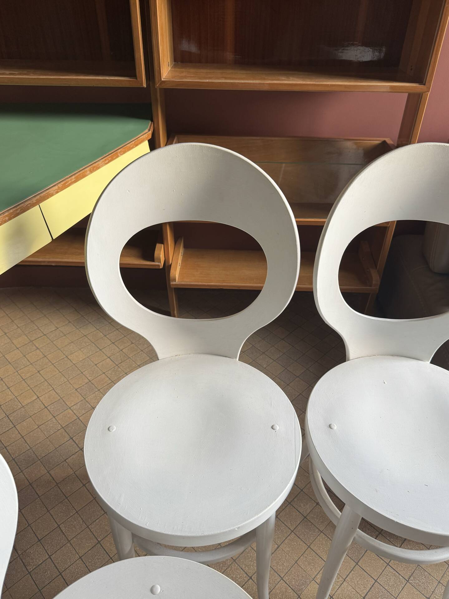 4 chaises modèle mouette Baumann