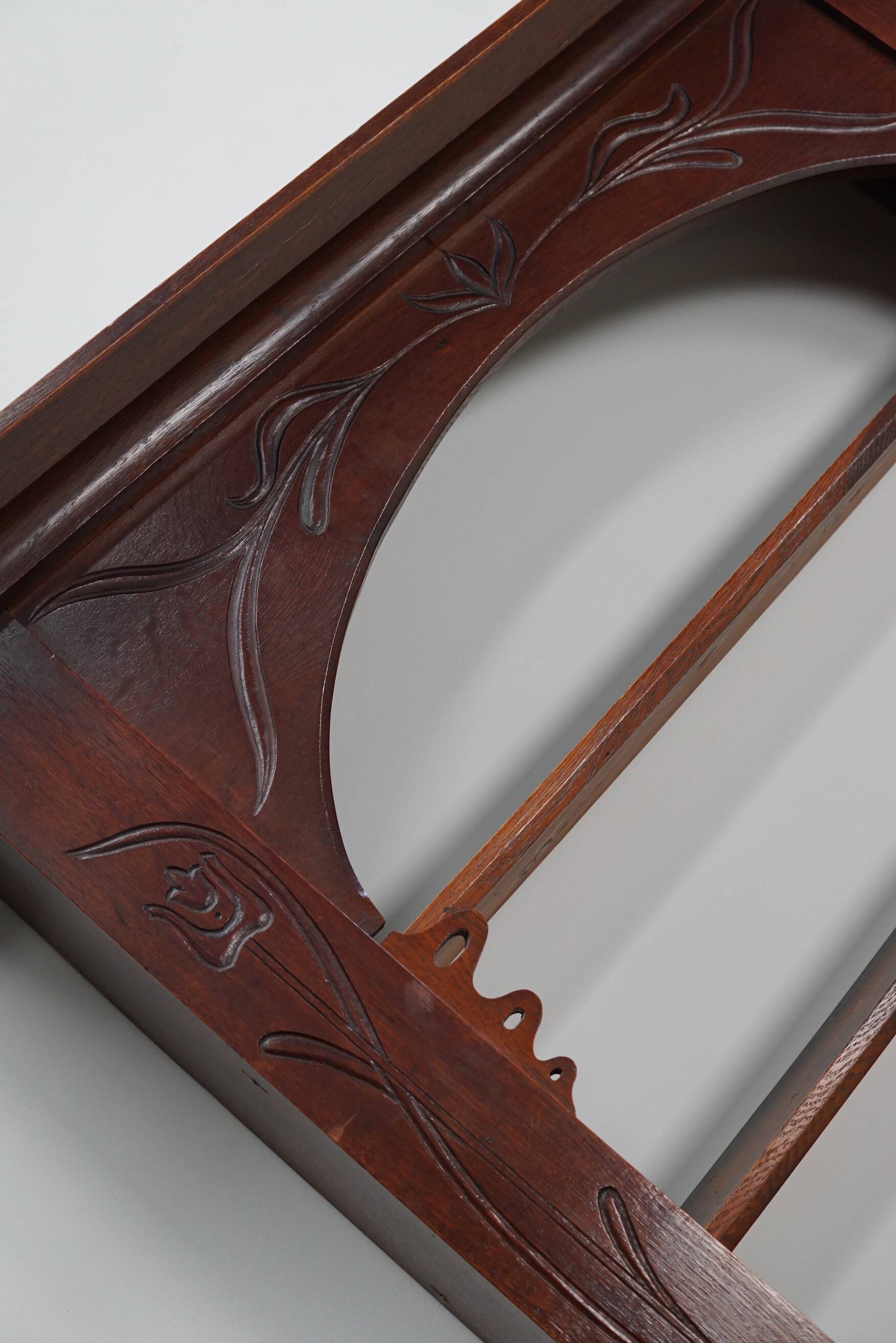 Paire d'armoires / vitrines d'apothicaire en chêne hollandais antiques Art Nouveau vers 1904