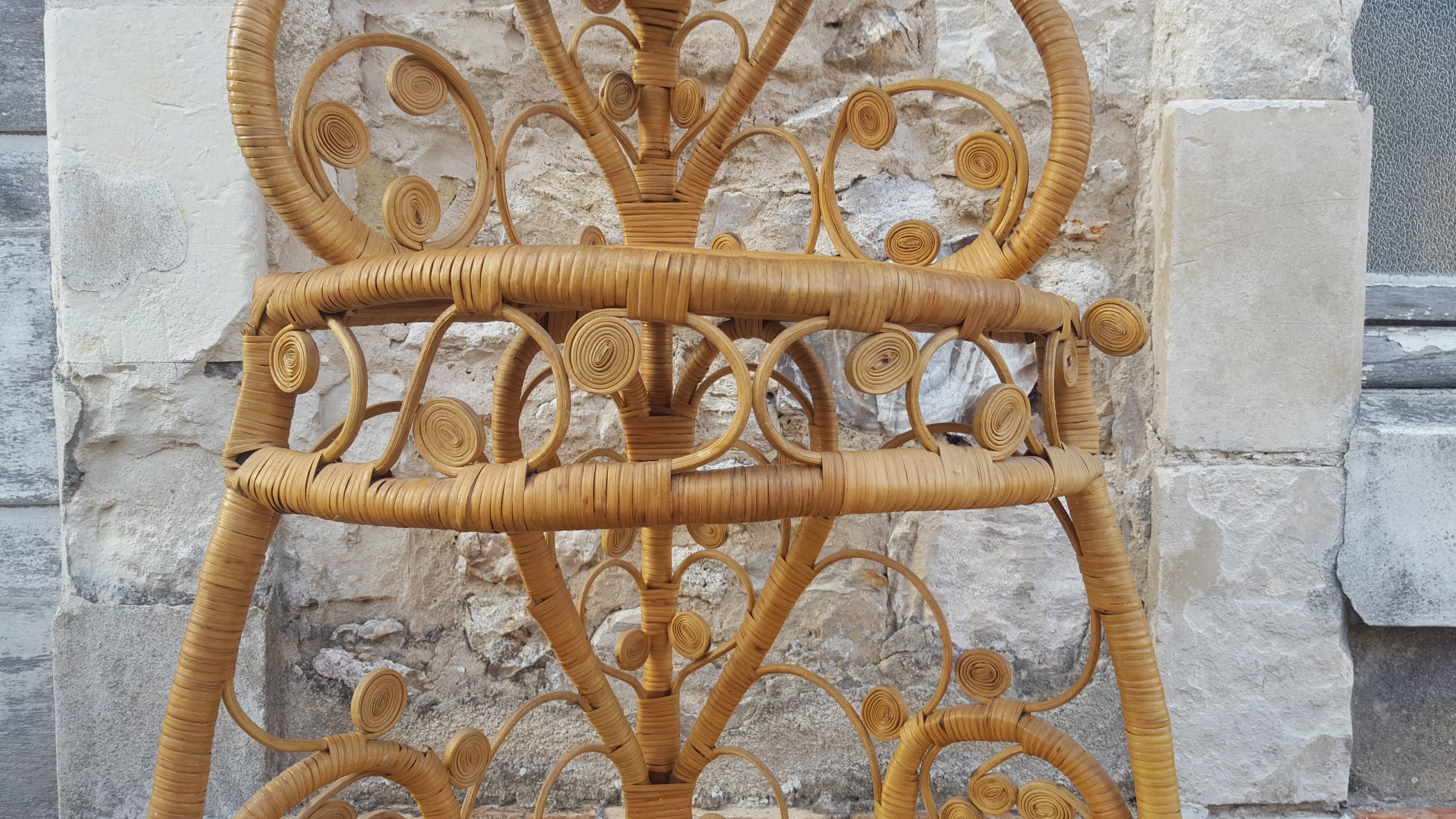 Vintage rattan notch shelf