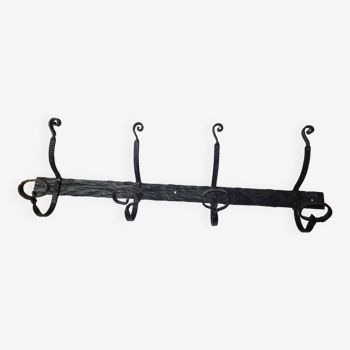 Coat rack with 4 iron coat hooks