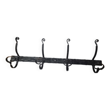 Porte-manteaux 4 patères fer frappé