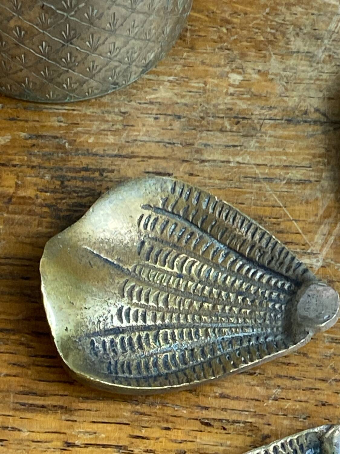 Bougeoir fleur en bronze, pétales amovibles