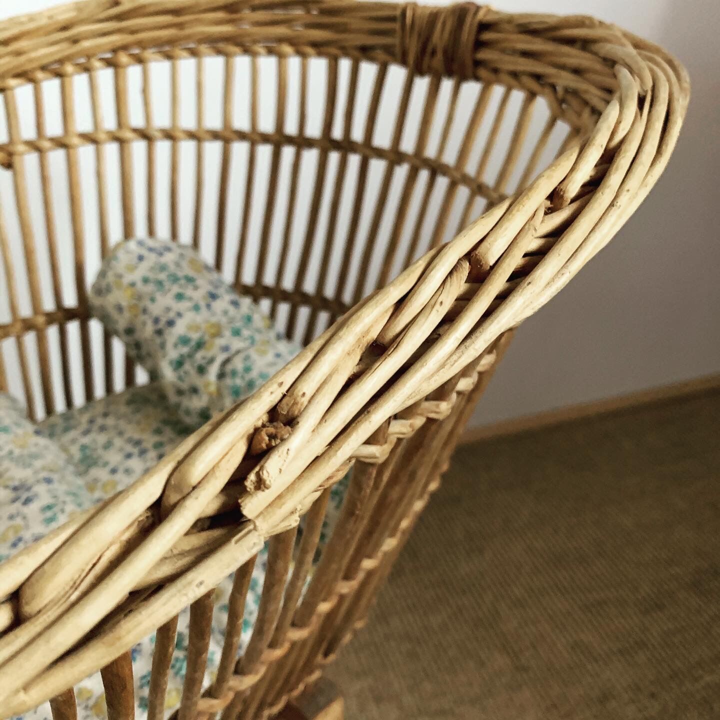 Rattan doll landau
