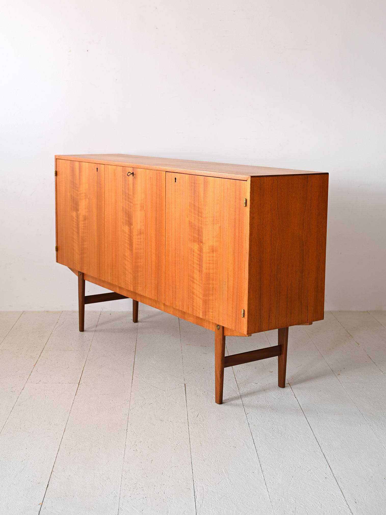 Buffet scandinave à 3 portes, Suède 1960