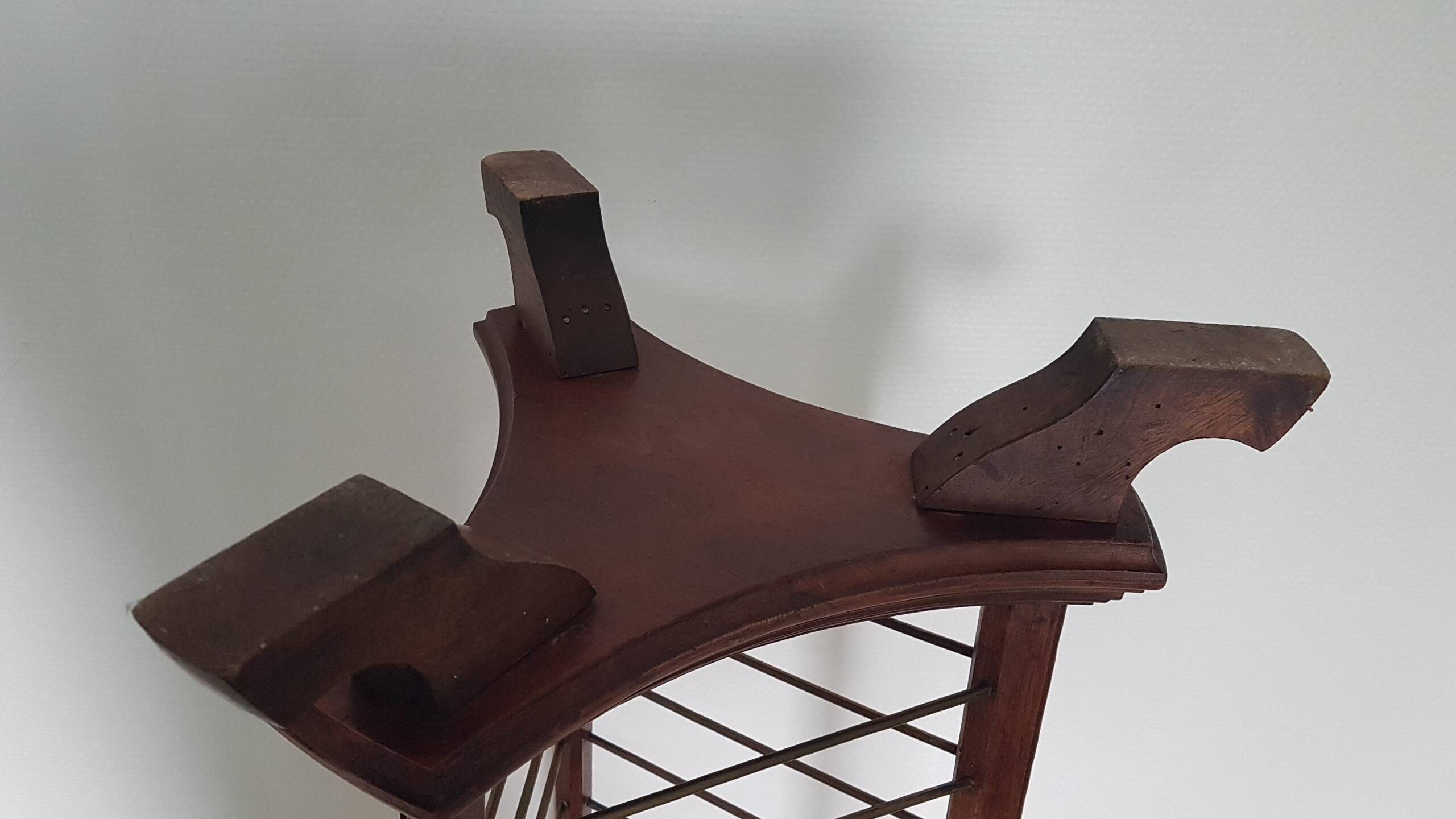 Door Plates or presentation column 1900/1930 in walnut