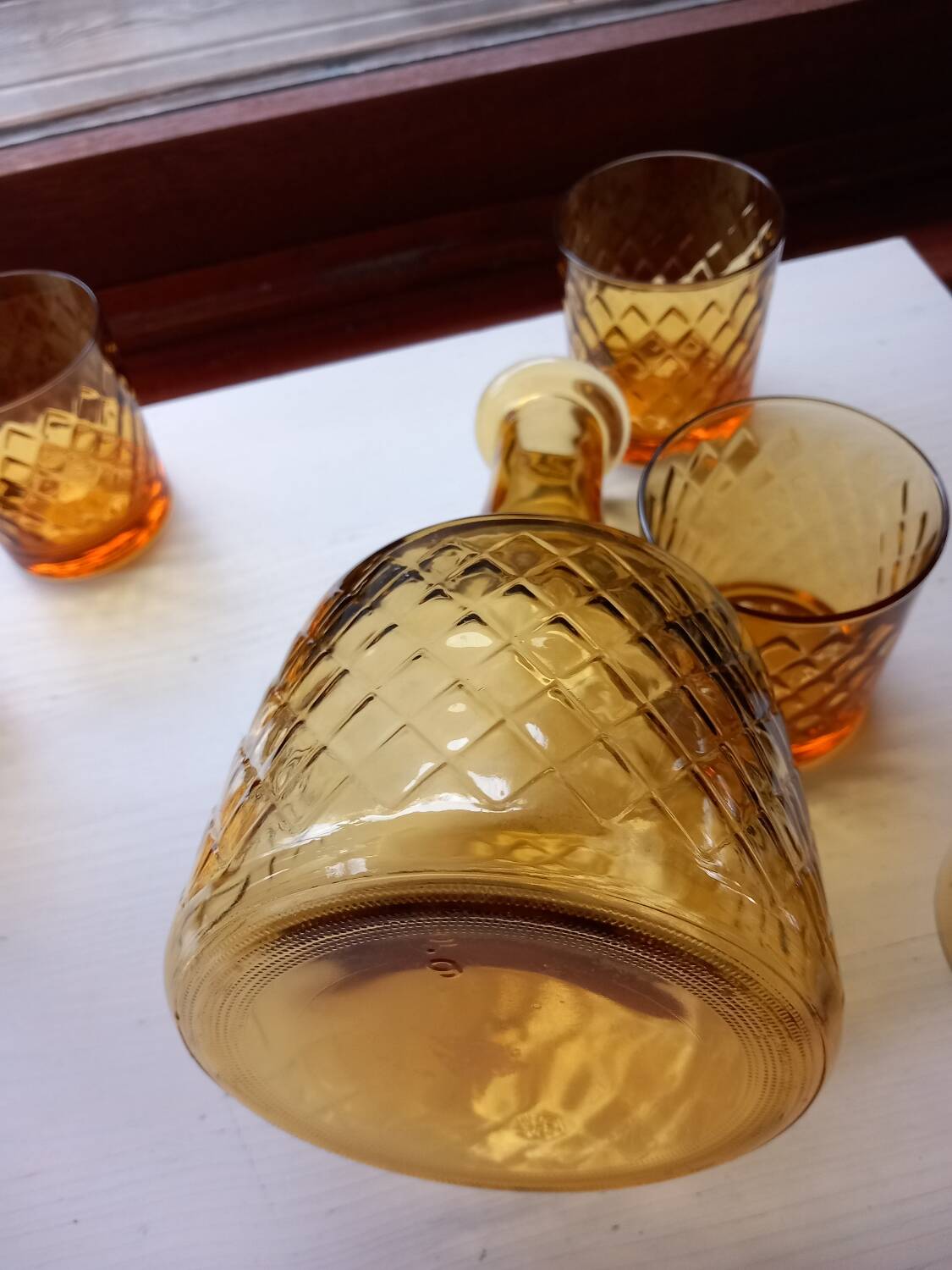 Carafe + 5 glasses, amber glass