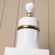 Lampe de table en céramique blanche avec accent doré - Fabriquée en Italie, années 1980, style Hollywood Regency vintage