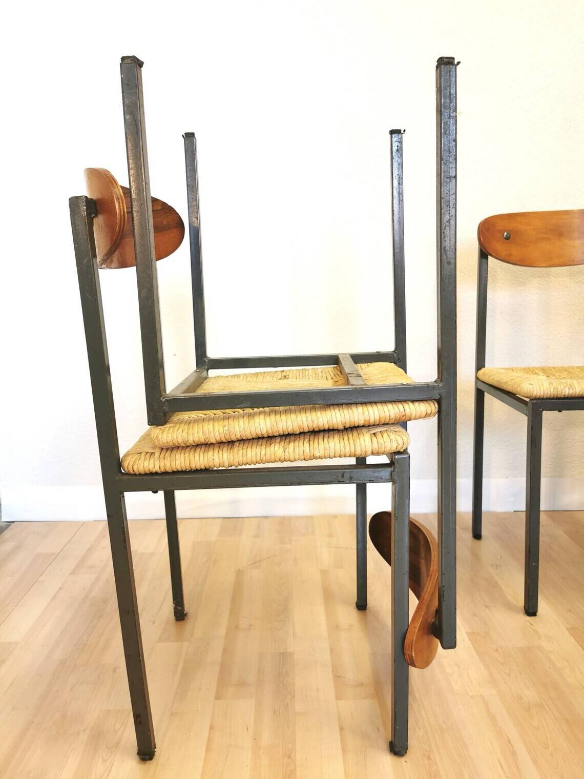 Vintage Industrial Dining Chair: Iron Frame, Thatched Seat, 1970s Yugoslavi