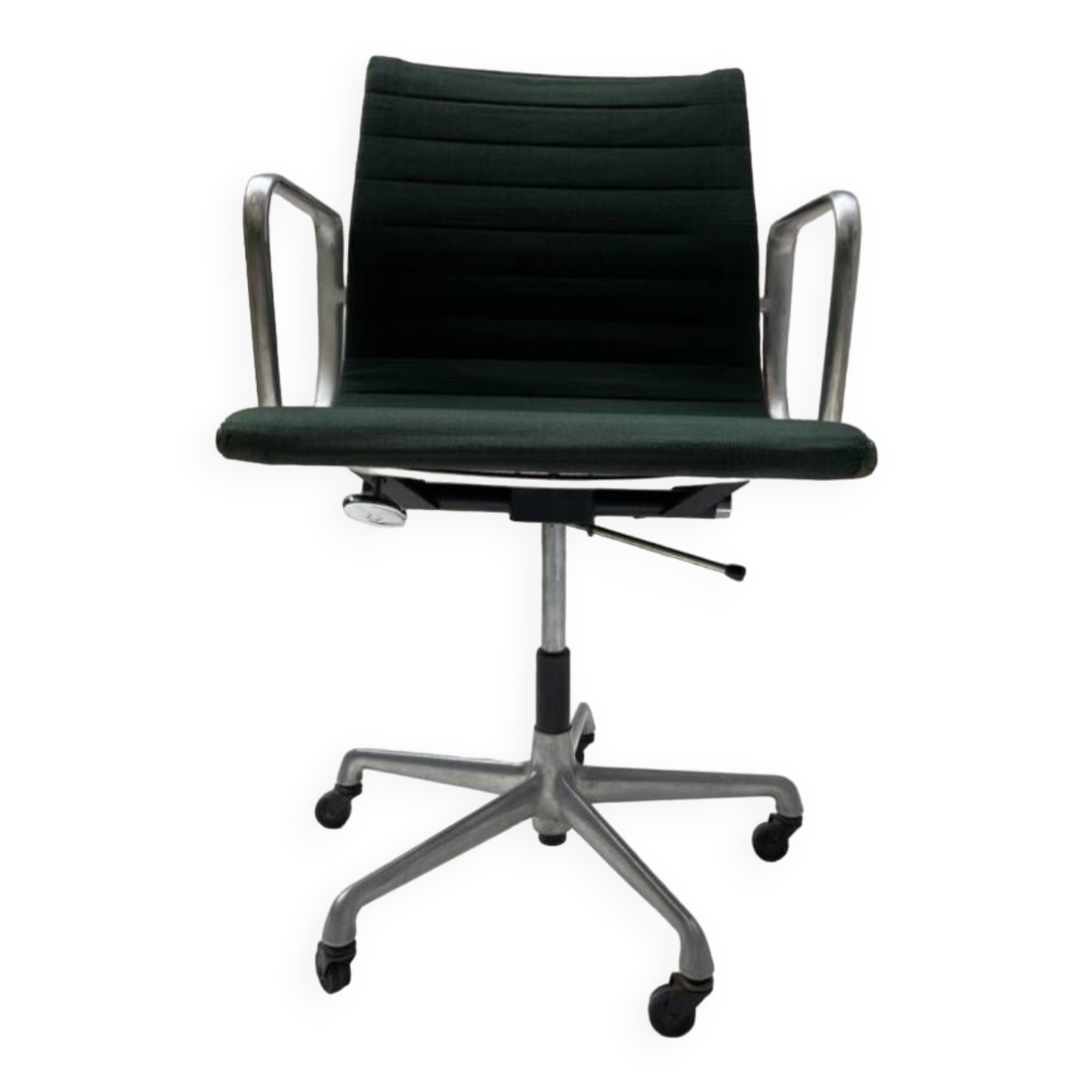 Eames EA 117 office chair