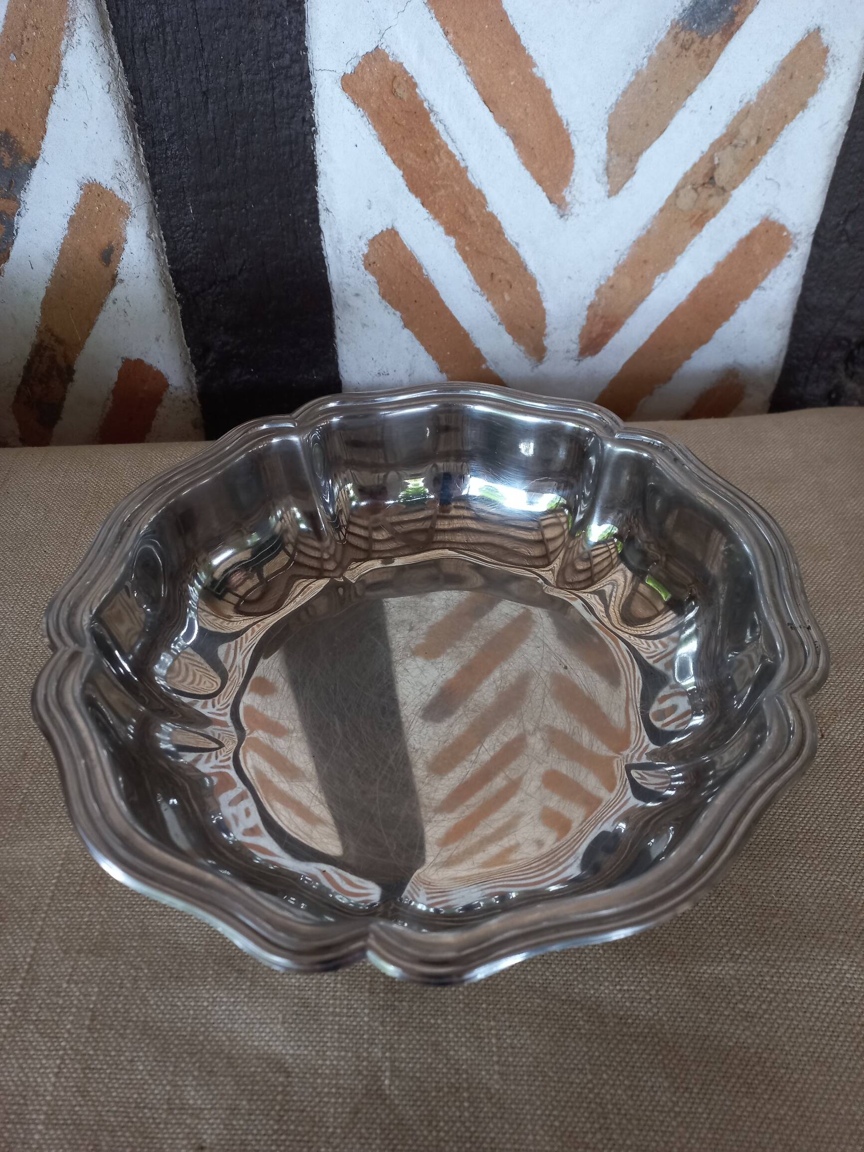 Round stainless steel dish 1970