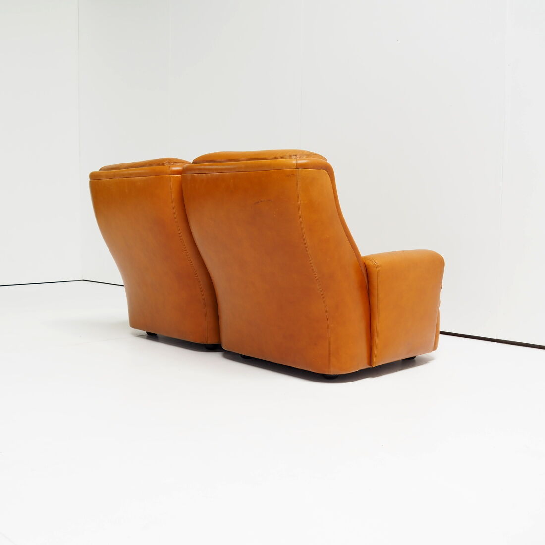Leather two-seater by Michel Cadestin for Airborne