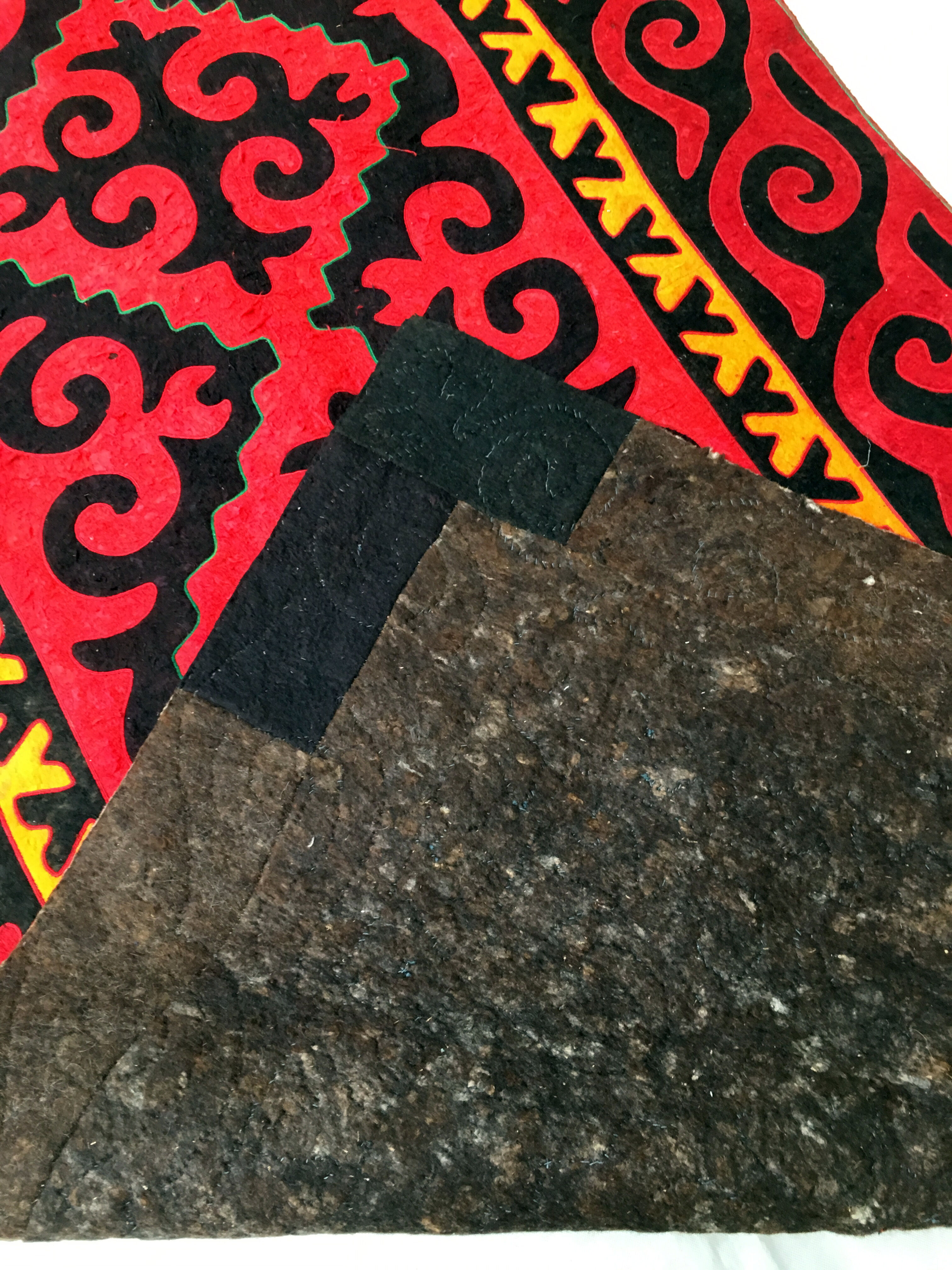 Carpet traditional Shirdak yurt Kyrgyz 270 x 146 cm